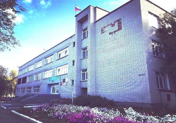 Здание школы в п. Увал